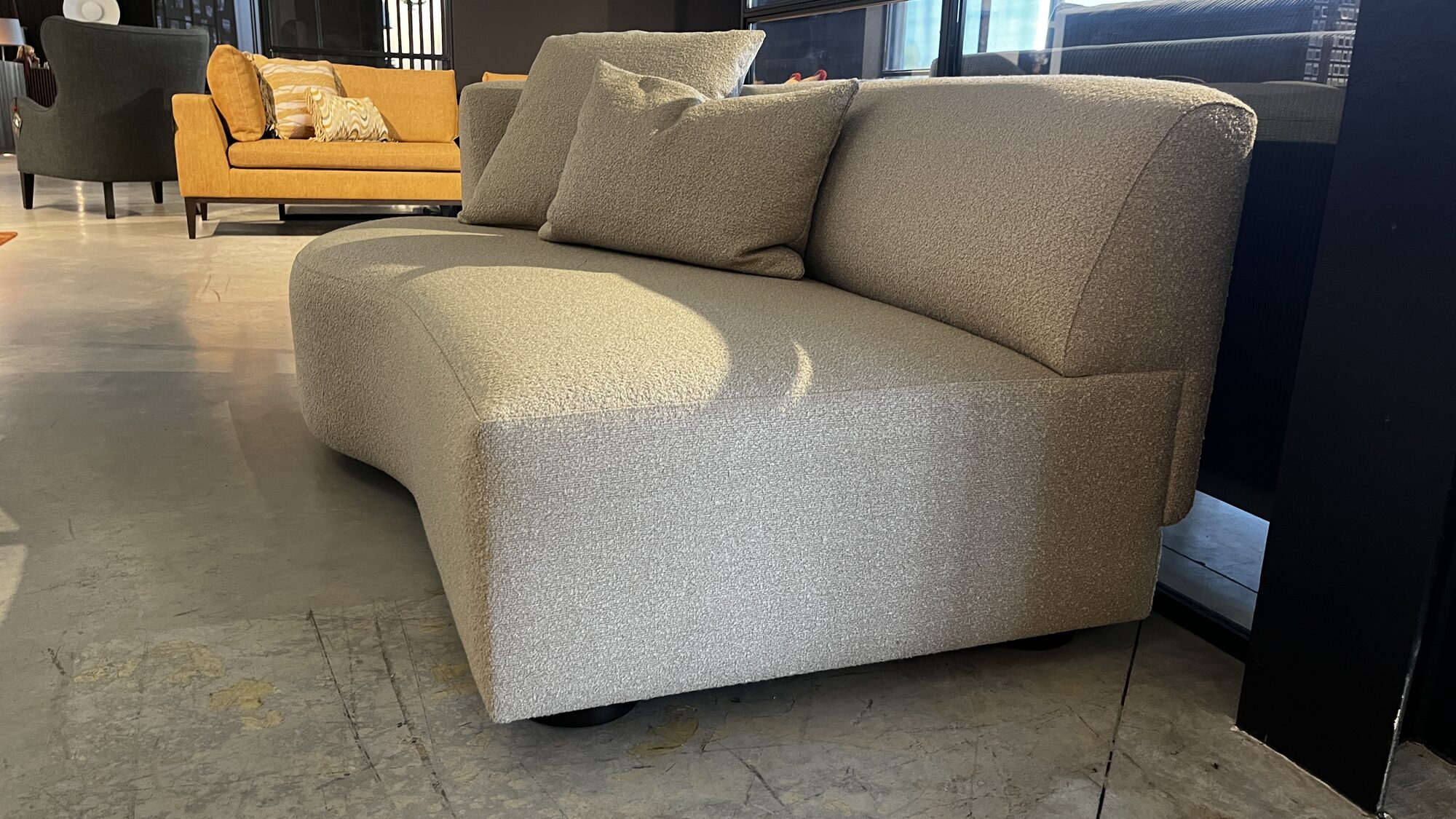 Urbana chaise longue in Ming/11 – Marie’s Corner ex-display at MC Circle