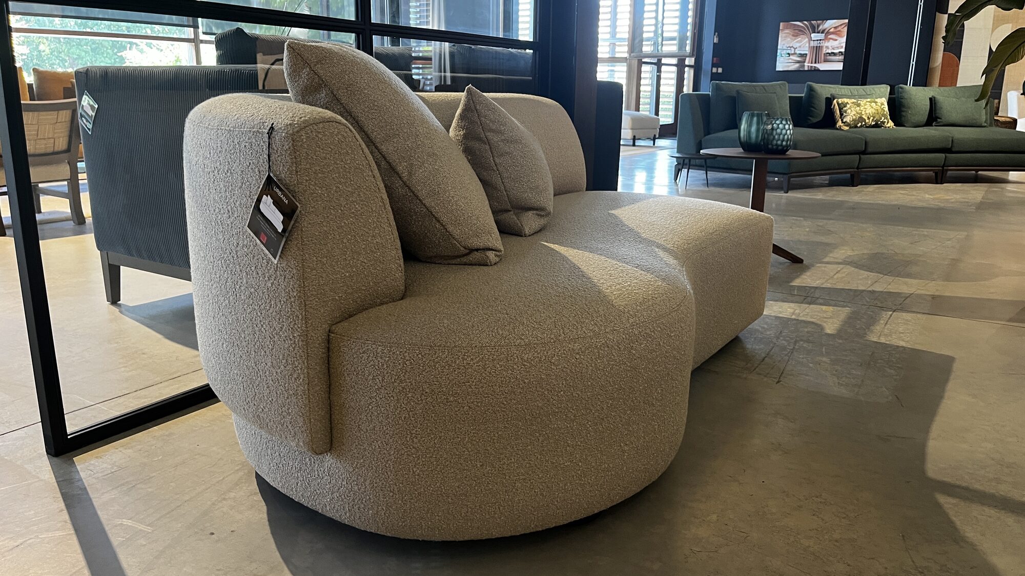 Urbana chaise longue in Ming/11 – Marie’s Corner ex-display at MC Circle