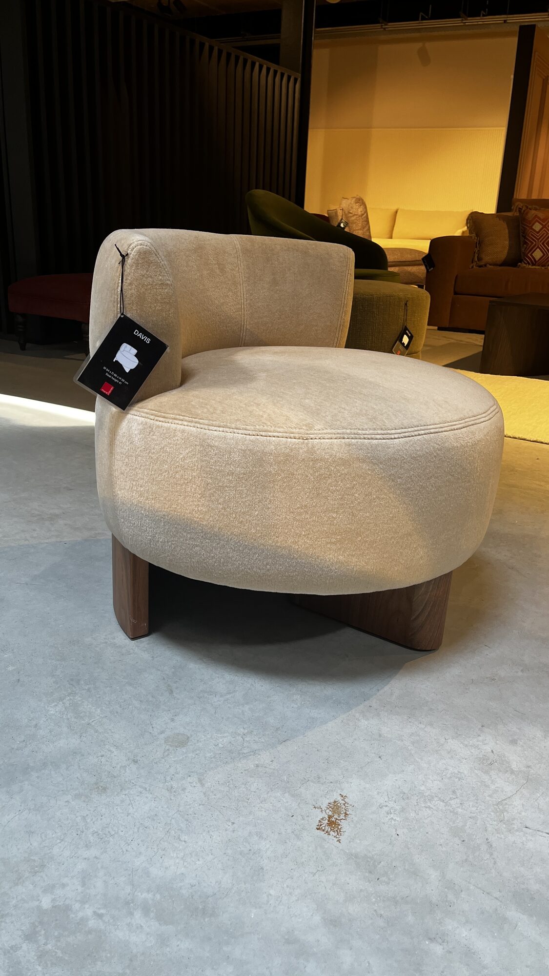 Davis armchair 64cm in Aalto/29 – Marie’s Corner ex-display at MC Circle
